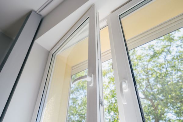 Window Pane Replacement in Hamilton